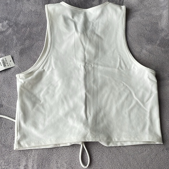 Abercrombie Women’s White Tie Up Crop Tank - Picture 5 of 5